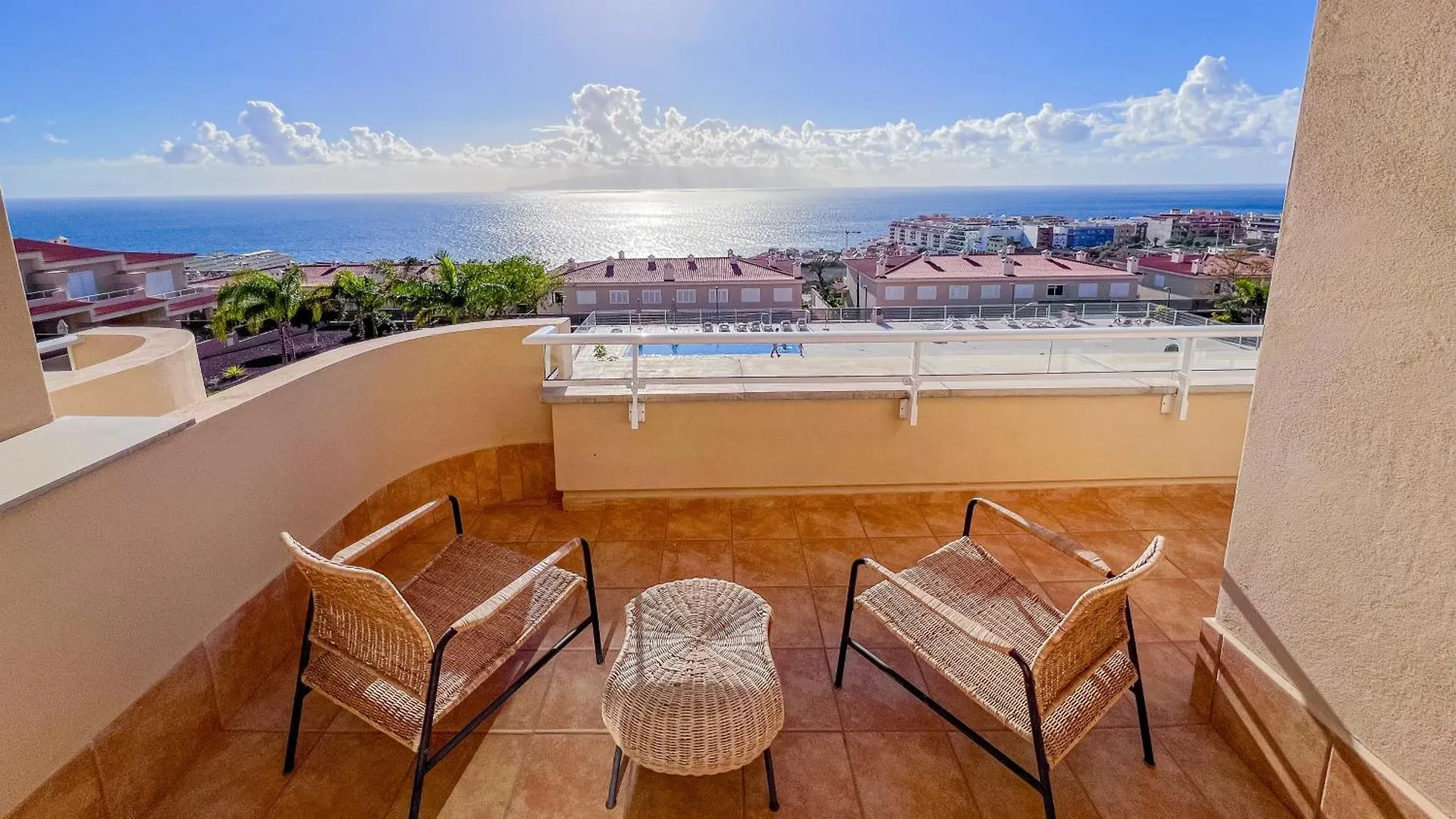 Sunset Paradise - 1 Bedroom With Ocean Views And Pool, Pa74 contacts